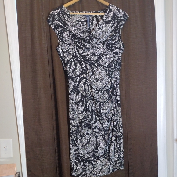 Chaps Black and Whitel Midi Dress - Picture 1 of 7